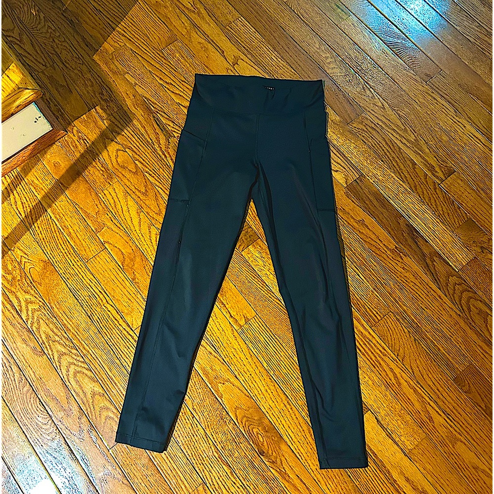 Black leggings with pockets